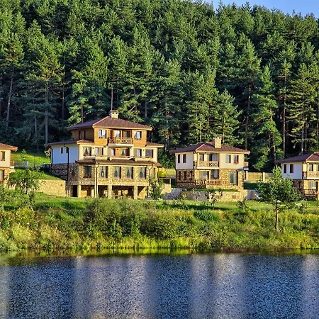 Eco Village Ruminika Holiday park 2*